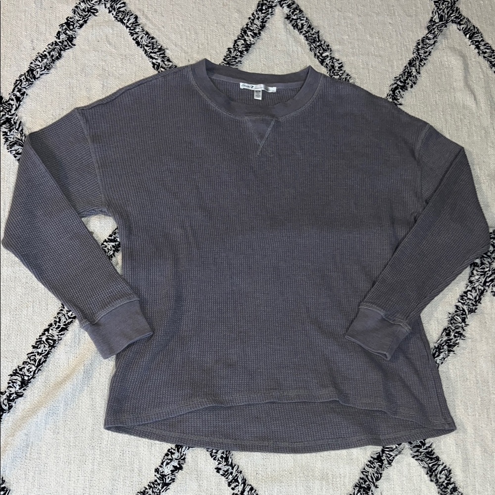Women’s Seven7 Gray Waffle Knit Top Size M Long Sleeve Crewneck